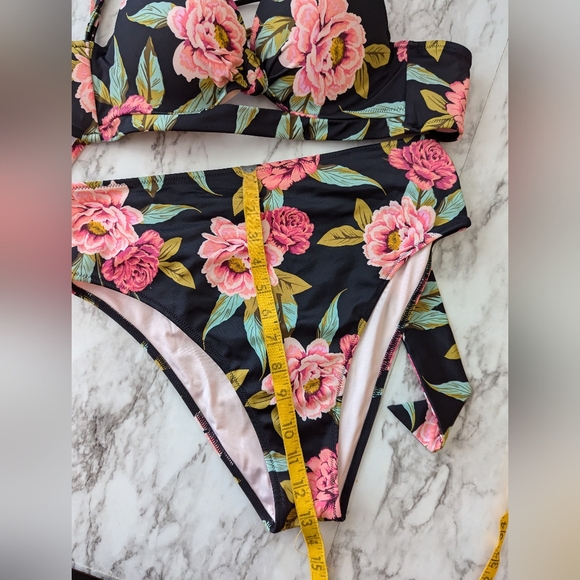 Shade & Shore Bikini Floral Print size medium - Picture 8 of 10
